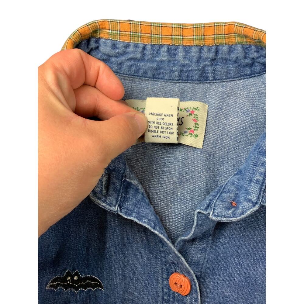 Vintage Tantrums Halloween Denim Shirt L Pumpkin Cat Bats Applique Cottagecore - Picture 5 of 9